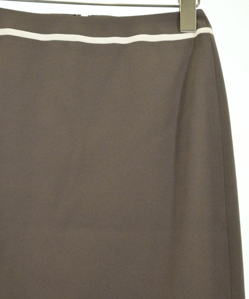 Decade BEIGE กระโปรงยาวถึงเข่า