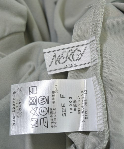 NERGY เสื้อยืด/เสื้อท็อปส์