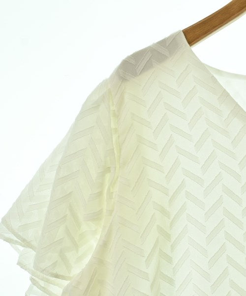 Vince Camuto เสื้อสตรี
