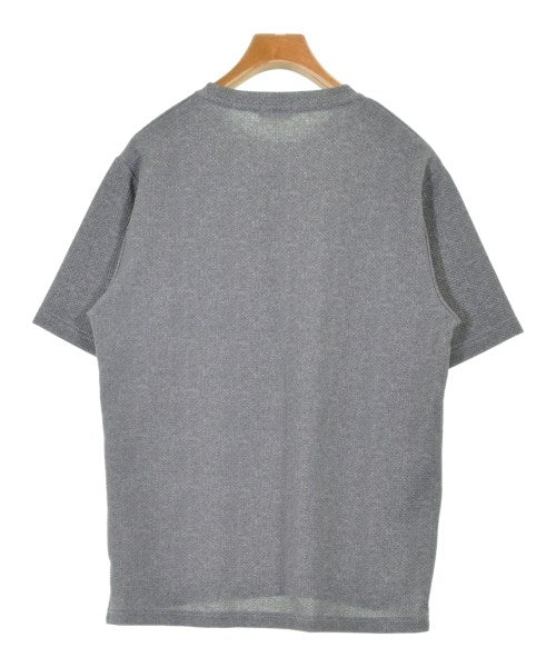 JUN RED เสื้อยืด/เสื้อท็อปส์