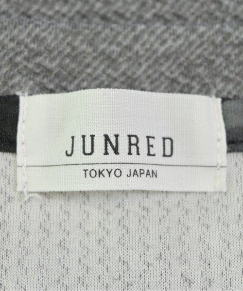 JUN RED เสื้อยืด/เสื้อท็อปส์