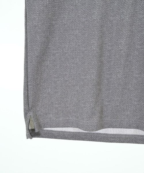 JUN RED เสื้อยืด/เสื้อท็อปส์