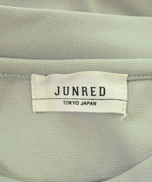 JUN RED เสื้อยืด/เสื้อท็อปส์