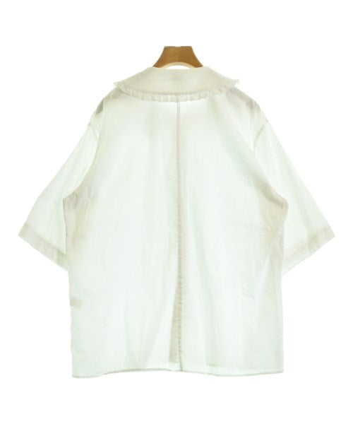 เสื้อสตรี