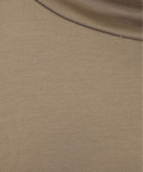 6(ROKU) เสื้อยืด/เสื้อท็อปส์