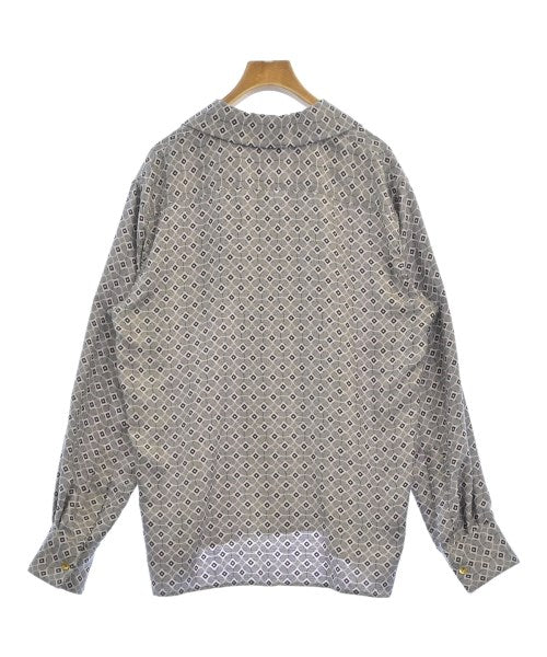 เสื้อสตรี
