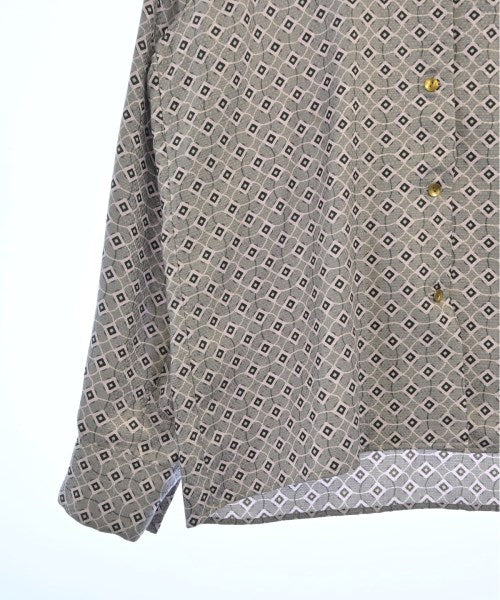 เสื้อสตรี
