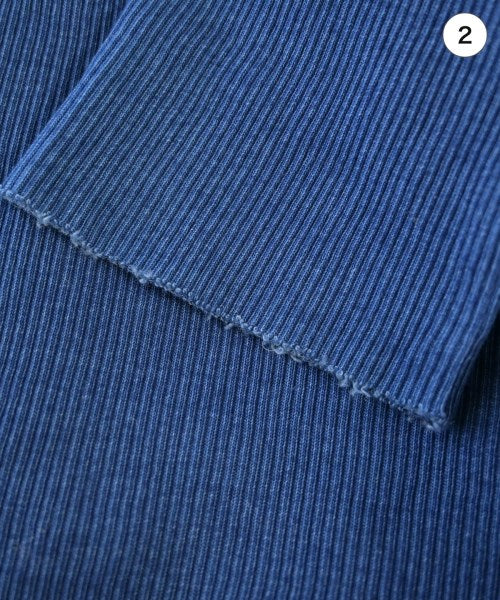 AERON เสื้อยืด/เสื้อท็อปส์