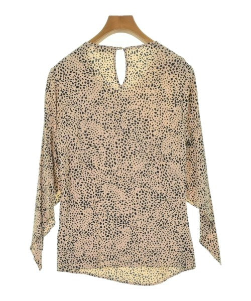 AERON เสื้อสตรี