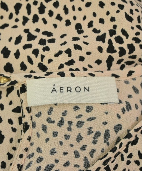 AERON เสื้อสตรี
