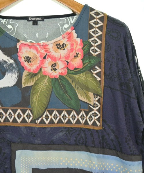 Desigual เสื้อยืด/เสื้อท็อปส์