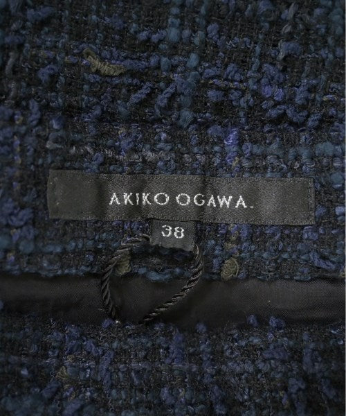 AKIKO OGAWA. กระโปรงยาวถึงเข่า