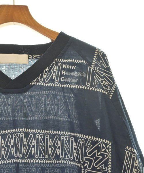 NEON SIGN เสื้อยืด/เสื้อท็อปส์