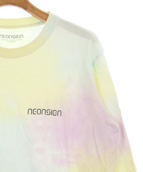 NEON SIGN เสื้อยืด/เสื้อท็อปส์