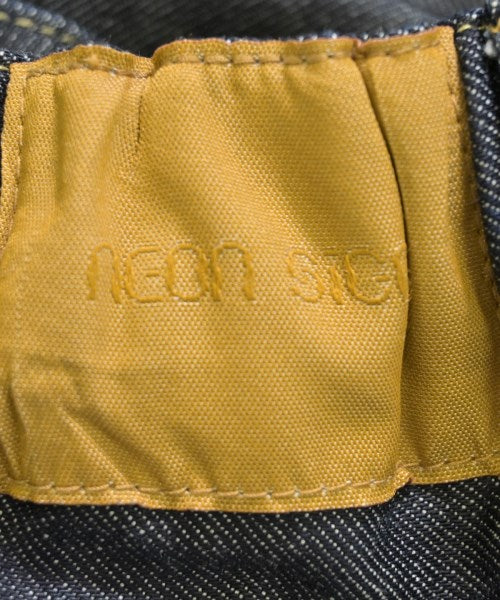 NEON SIGN ยีนส์