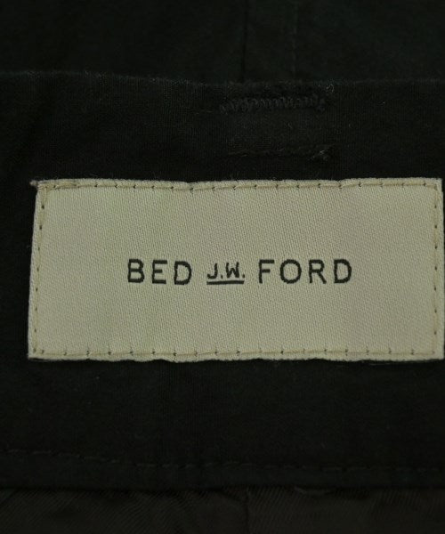 BED J.W. FORD กางเกงขาสั้น