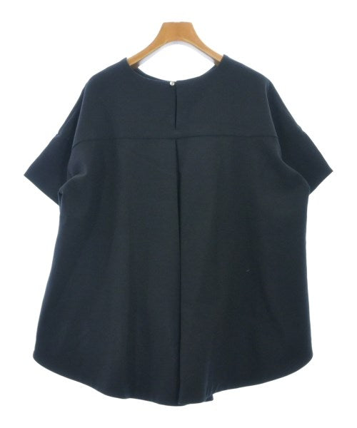 R เสื้อสตรี