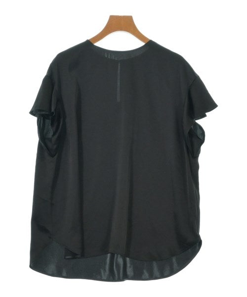 R เสื้อสตรี