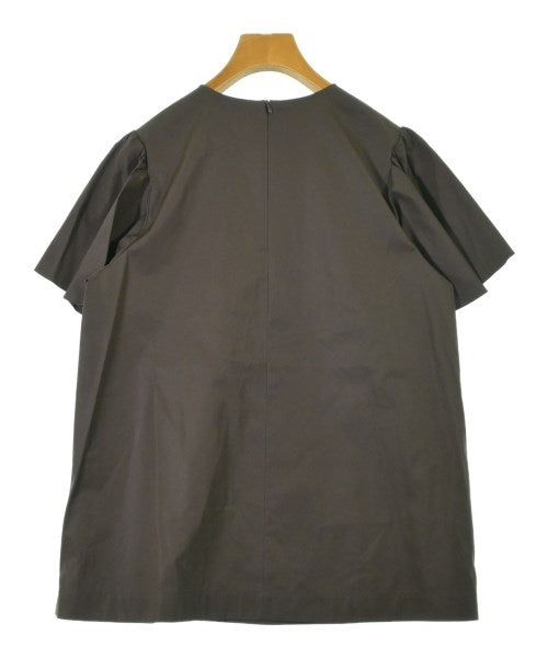 R เสื้อสตรี