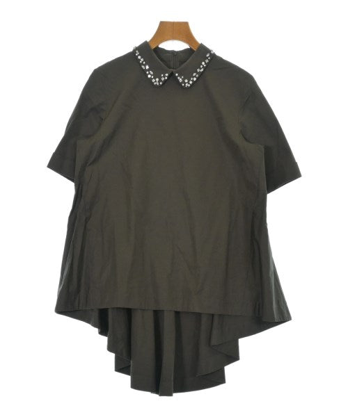 R เสื้อสตรี