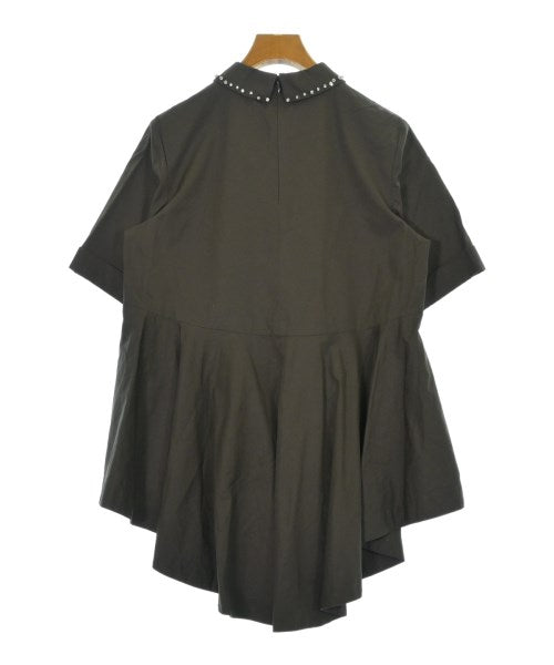 R เสื้อสตรี