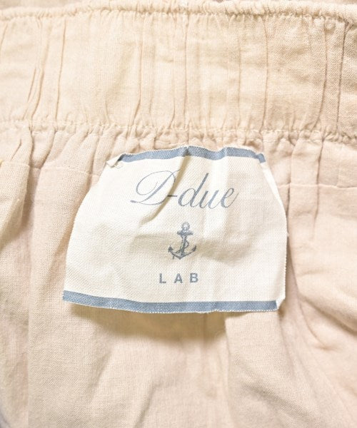 D-due กระโปรงยาวถึงเข่า