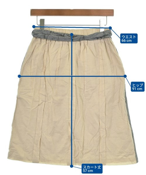 D-due กระโปรงยาวถึงเข่า