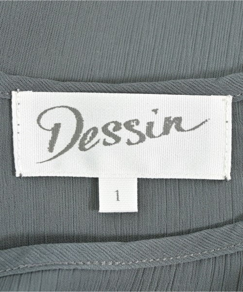 Dessin เสื้อสตรี