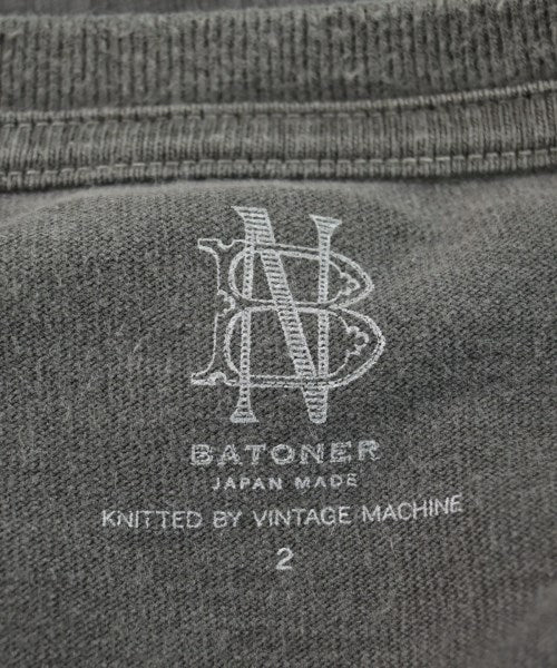 BATONER เสื้อยืด/เสื้อท็อปส์