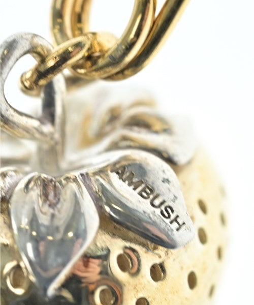 AMBUSH เข็มกลัด/ดอกไม้ติดเสื้อ