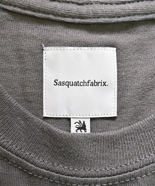 Sasquatchfabrix. เสื้อยืด/เสื้อท็อปส์