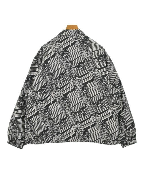 Sasquatchfabrix. เสื้อลำลอง