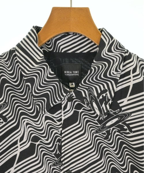Sasquatchfabrix. เสื้อลำลอง