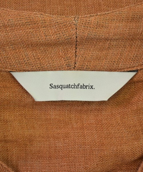 Sasquatchfabrix. เสื้อลำลอง
