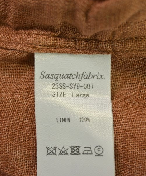 Sasquatchfabrix. เสื้อลำลอง