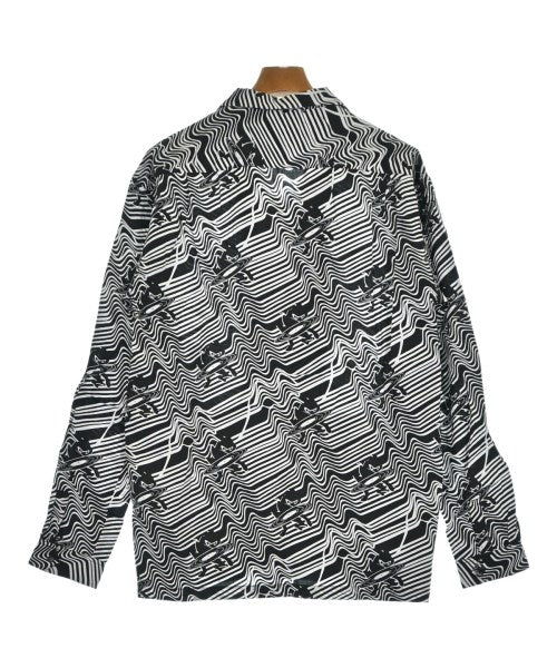 Sasquatchfabrix. เสื้อลำลอง
