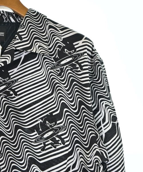 Sasquatchfabrix. เสื้อลำลอง