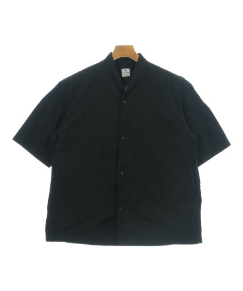 Sasquatchfabrix. เสื้อลำลอง