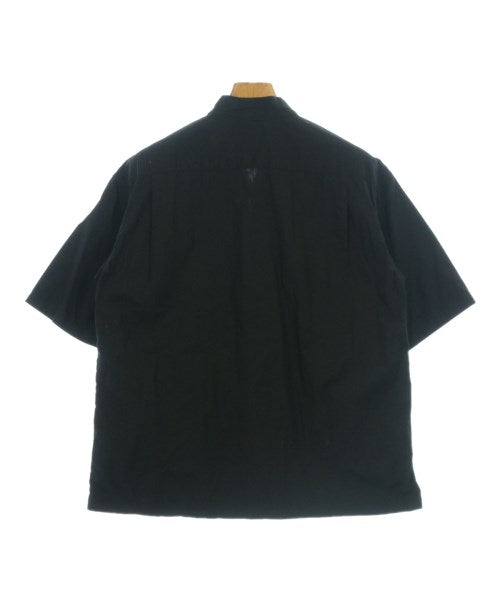 Sasquatchfabrix. เสื้อลำลอง
