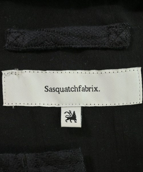 Sasquatchfabrix. เสื้อลำลอง