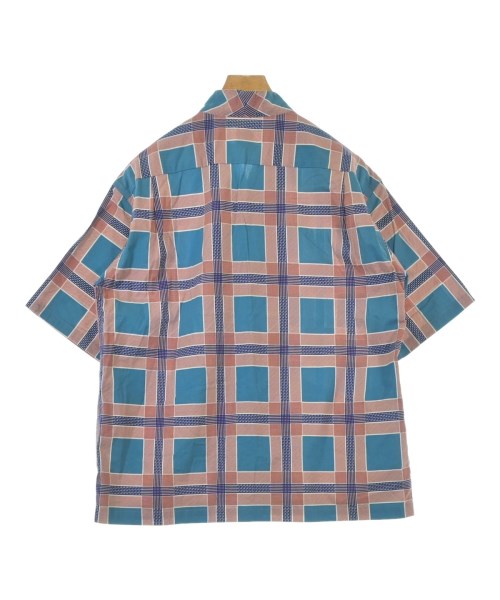 Sasquatchfabrix. เสื้อลำลอง