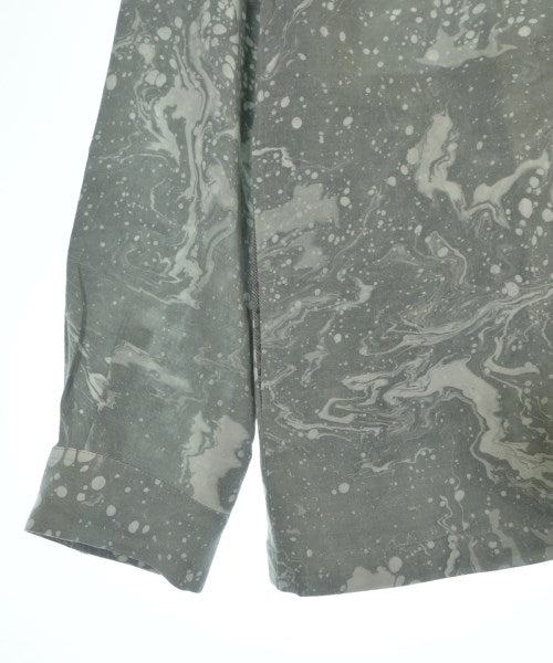 Sasquatchfabrix. เสื้อลำลอง