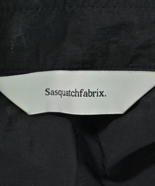 Sasquatchfabrix. เสื้อลำลอง