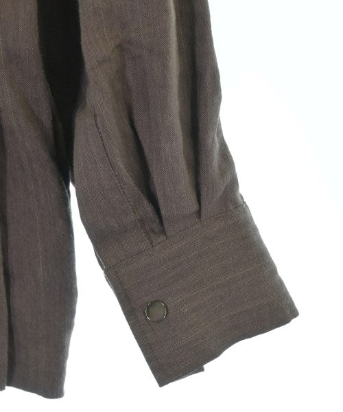 Sasquatchfabrix. เสื้อลำลอง