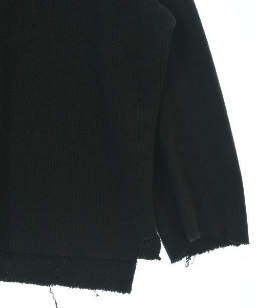 VICTIM เสื้อกันหนาว