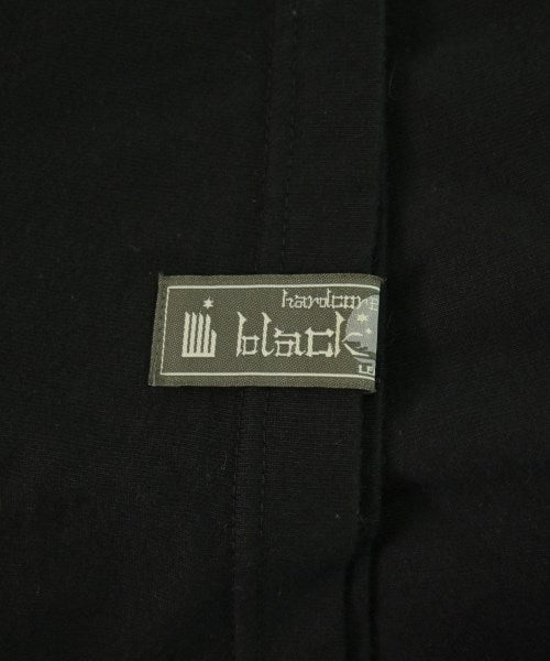black means เสื้อยืด/เสื้อท็อปส์