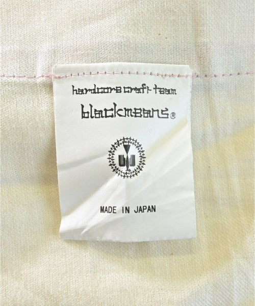 black means กางเกงขาสั้น