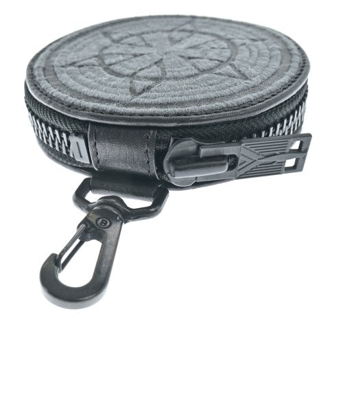 black means อื่นๆ