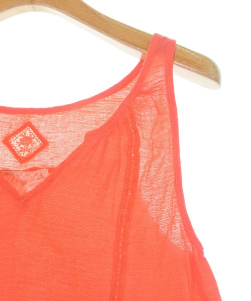 Bella Jones เสื้อกล้าม