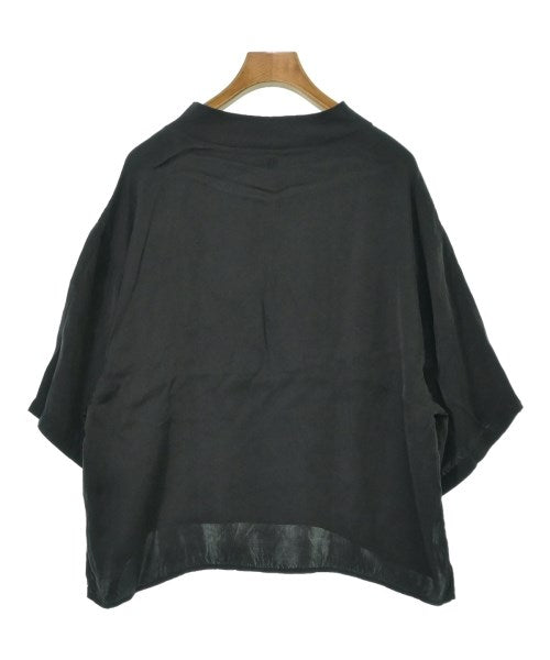 TICCA เสื้อสตรี